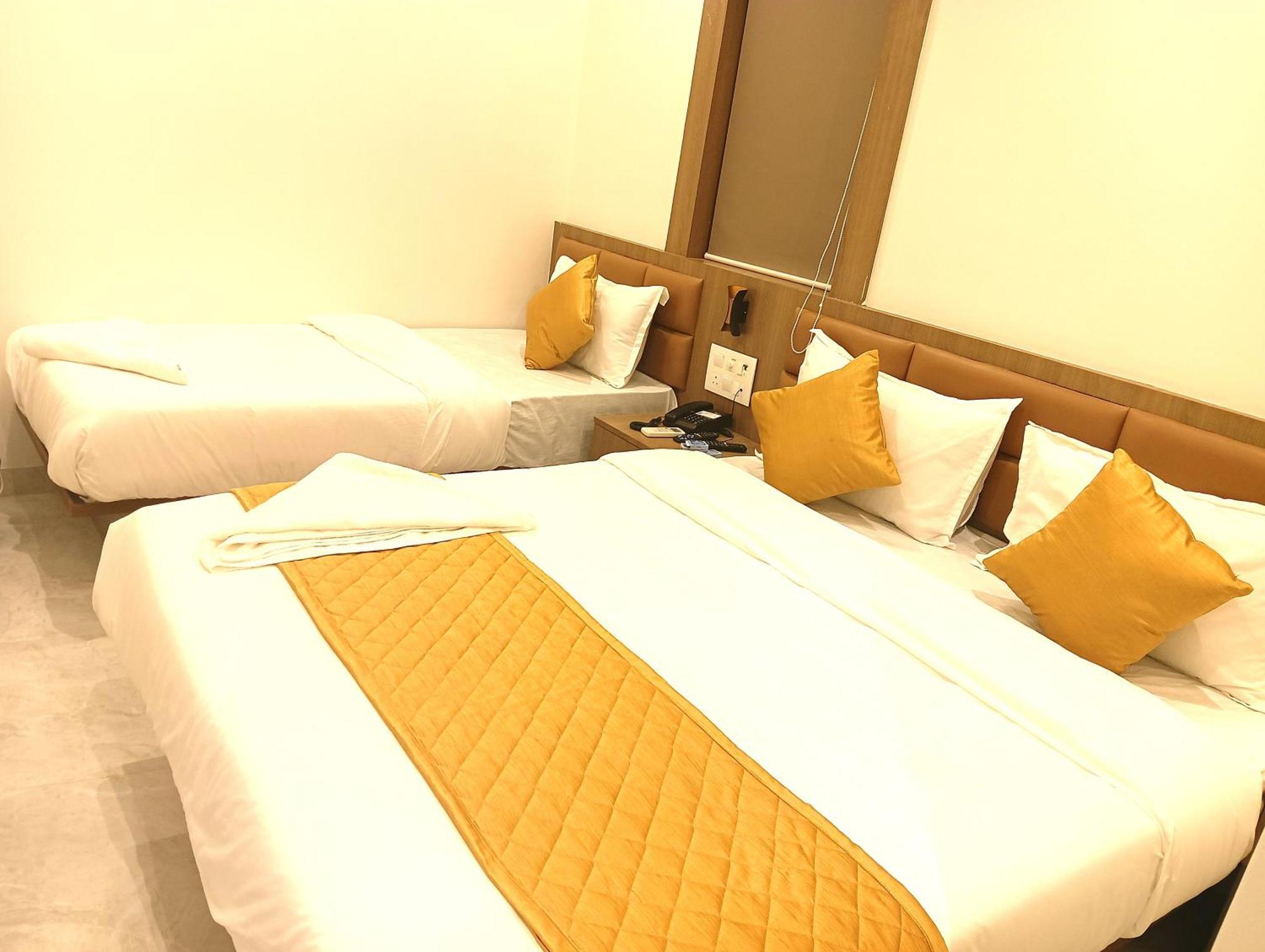 Hotel Enigma Inn مومباي المظهر الخارجي الصورة