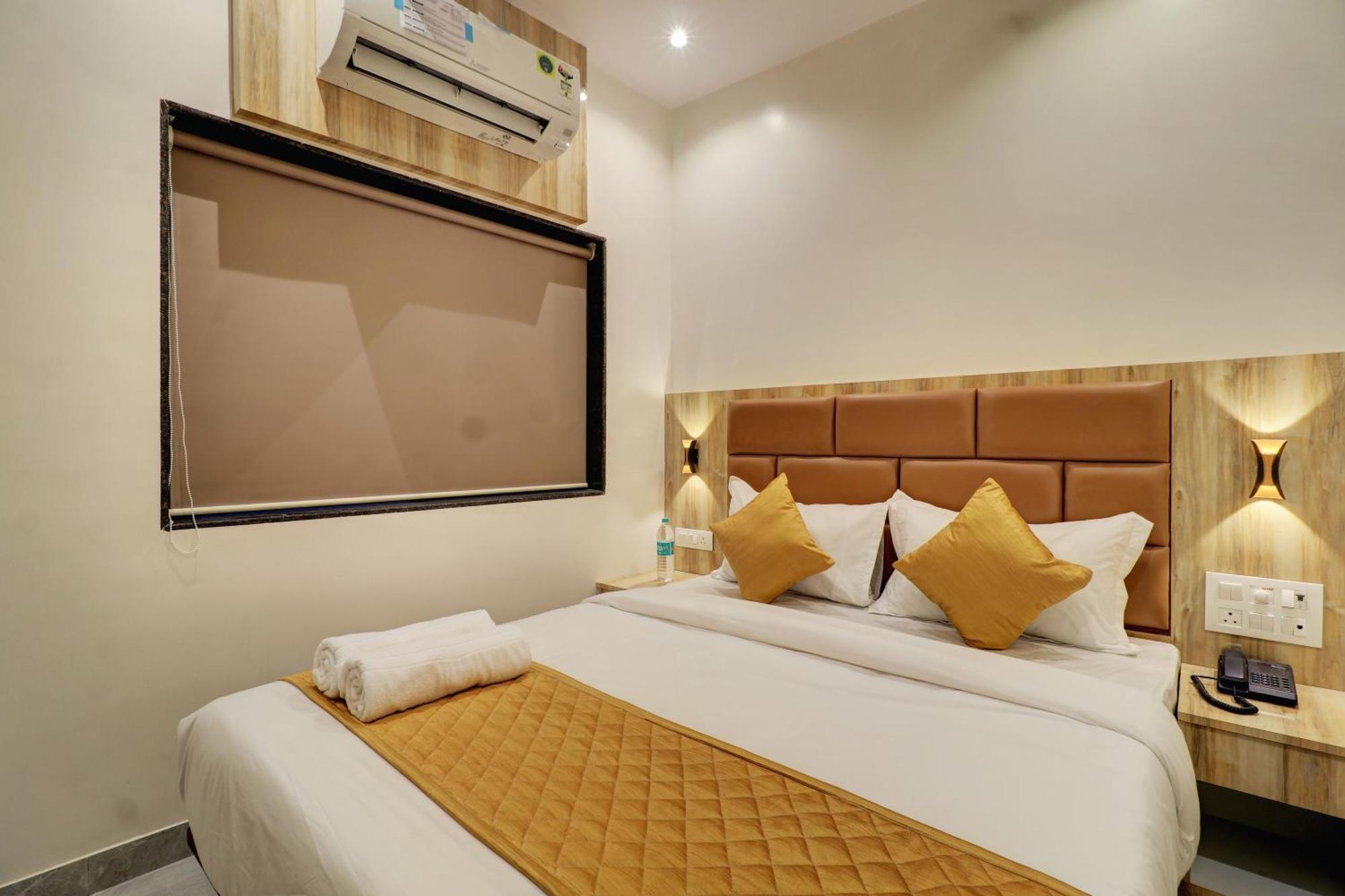 Hotel Enigma Inn مومباي المظهر الخارجي الصورة
